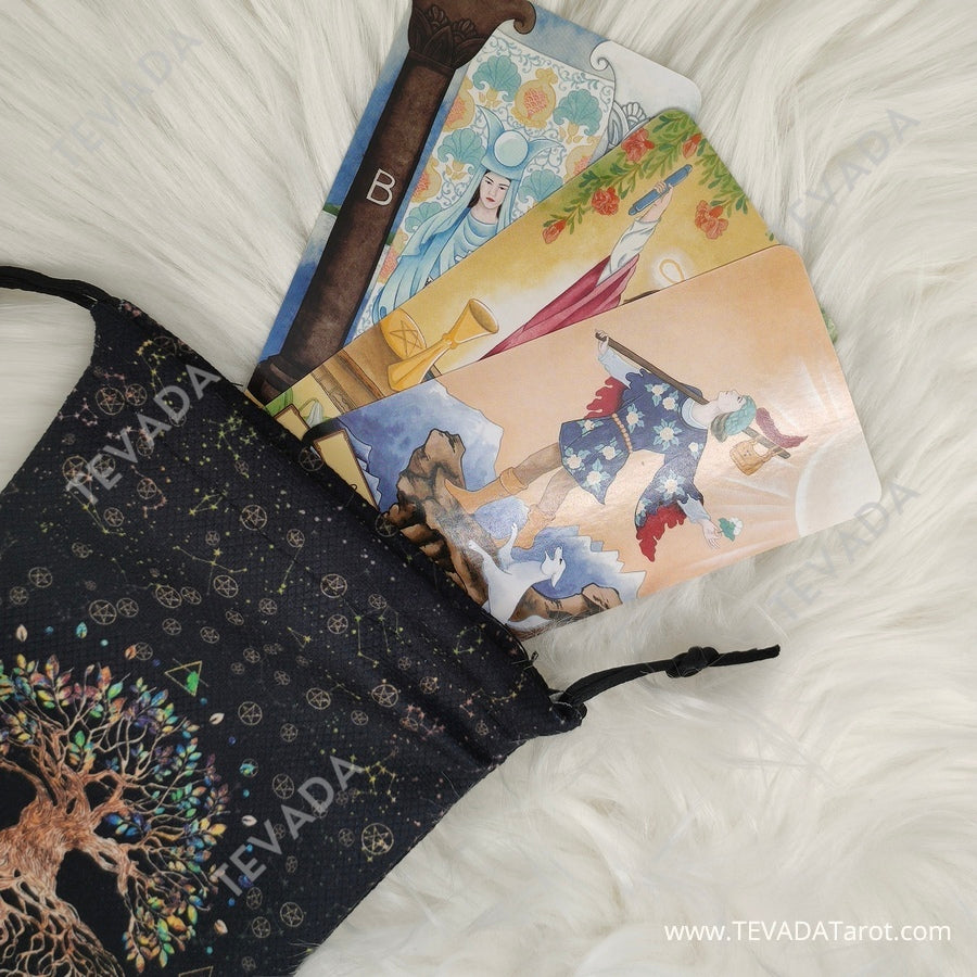 Enhance your tarot practice with our Tree of Life Tarot Bag & Altar Cloth. Crafted from the finest Dutch velvet, this black reading cloth features a stunning Tree of Life design that&