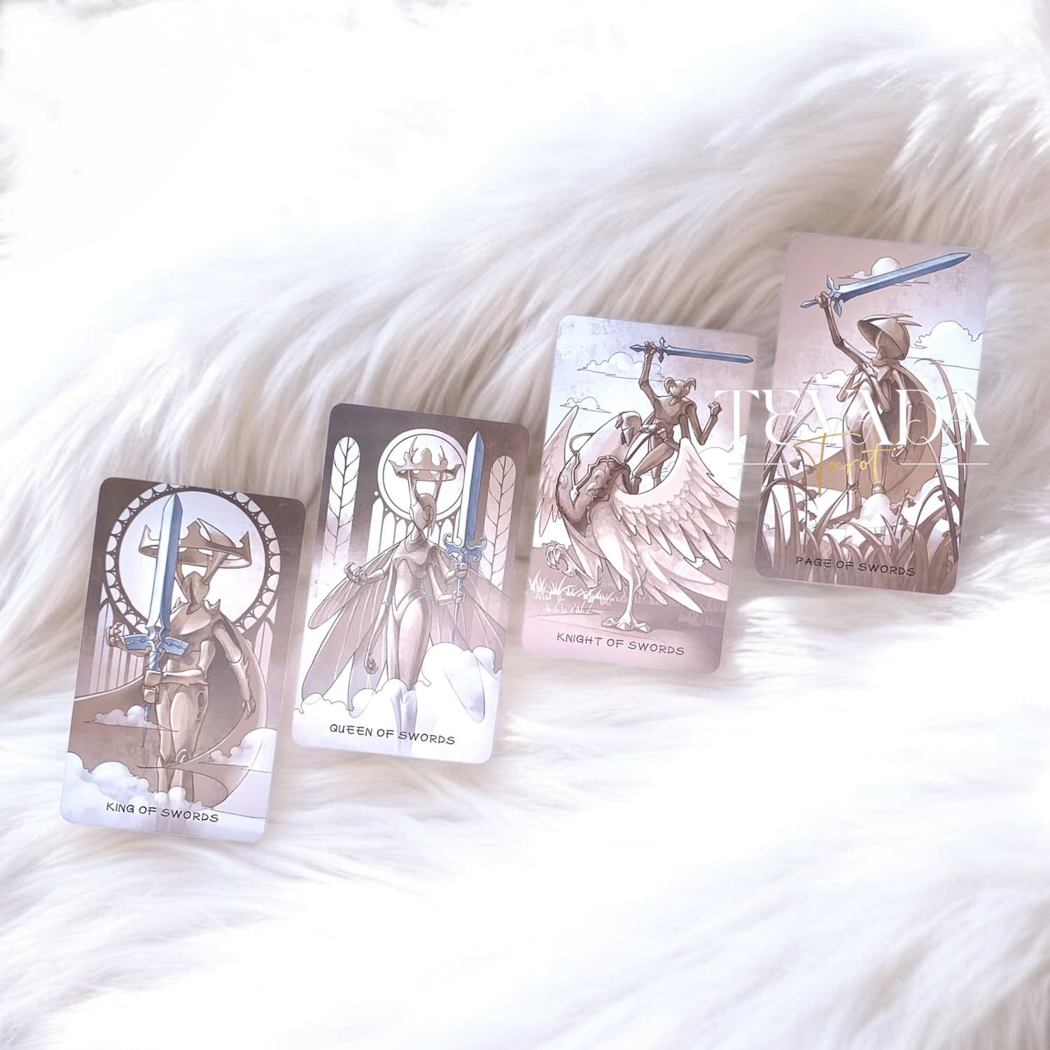 Descubre historias olvidadas a través del Tarot de Poesía Etérea DELUXE. Una baraja de 78 cartas en cálidos tonos tierra, perfecta para lecturas intuitivas y un autodescubrimiento conmovedor.