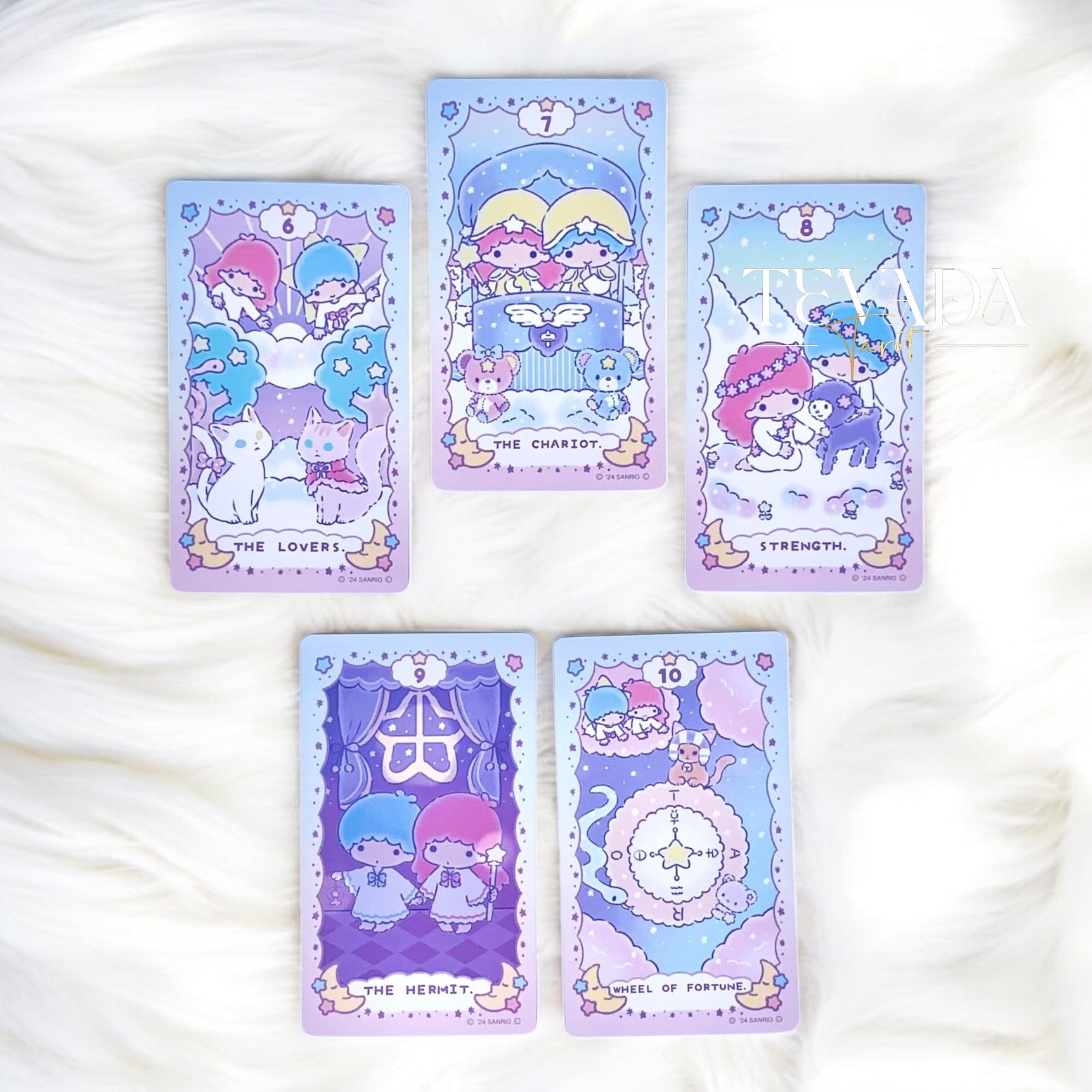 Discover Luna’s Little Twin Stars Tarot—78 magical cards featuring Kiki & Lala. Perfect for beginners, collectors, and intuitive readings. Includes guidebook in English.