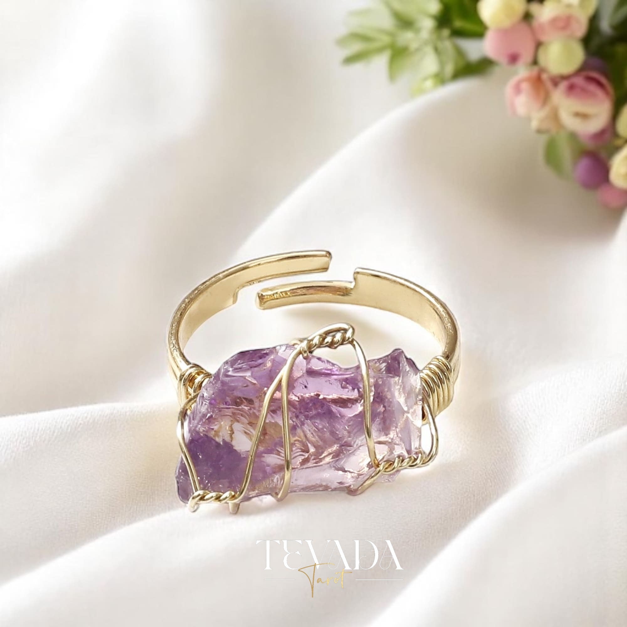 Explore five powerful crystals in one listing. These Mystic Crystal Rings support intuition, energy healing, and ritual work—ideal for witches, mystics, and spiritual seekers.