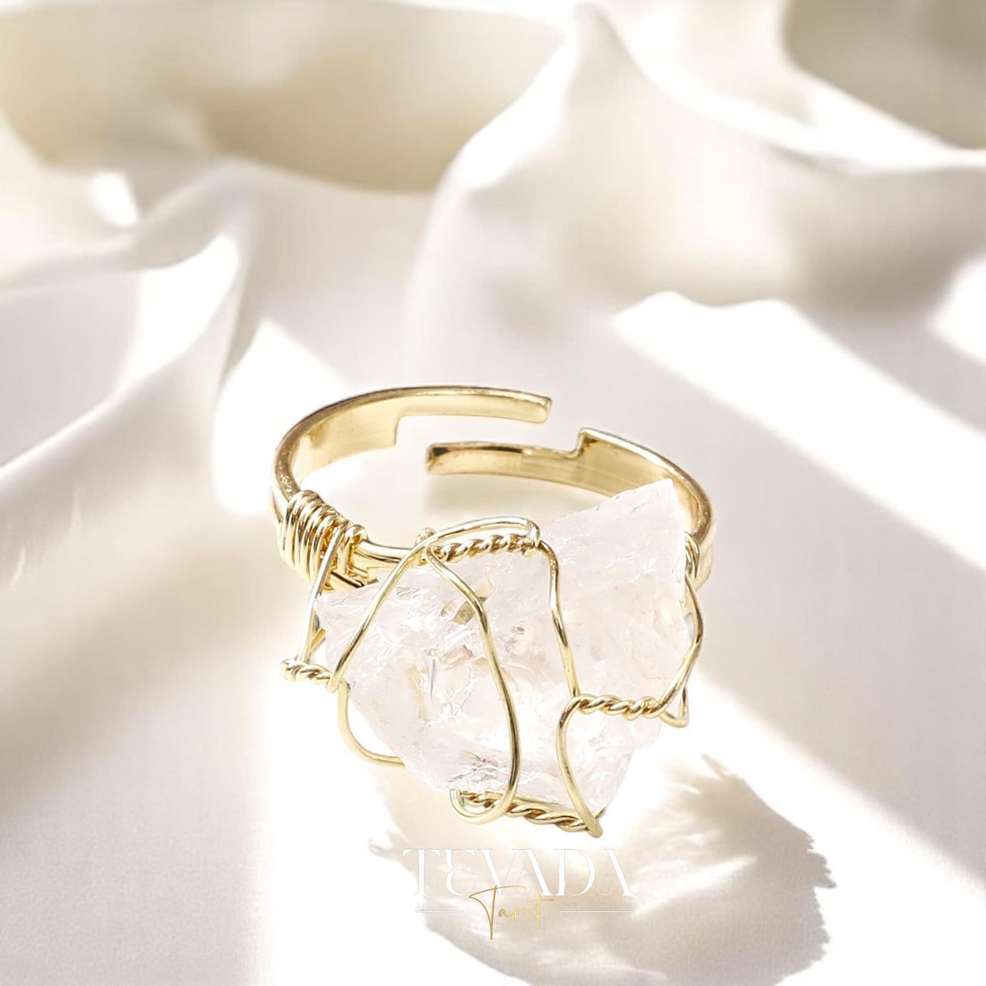 Explore five powerful crystals in one listing. These Mystic Crystal Rings support intuition, energy healing, and ritual work—ideal for witches, mystics, and spiritual seekers.