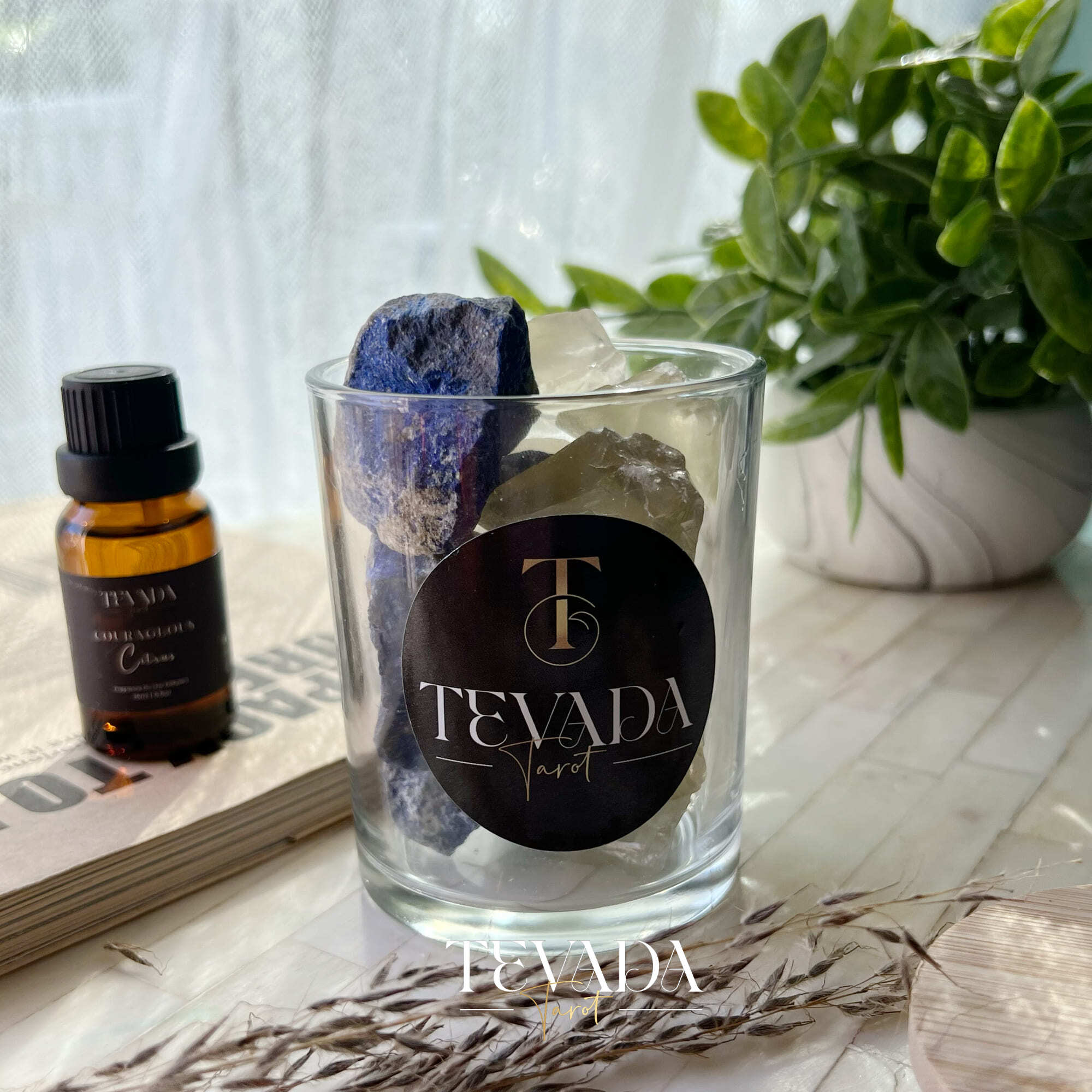 Empower your rituals with this crystal diffuser featuring Citrine, Labradorite, and Sweet Orange oil. Inspired by the Strength tarot card. Perfect for Wiccan supplies, energy healing, and meditation.