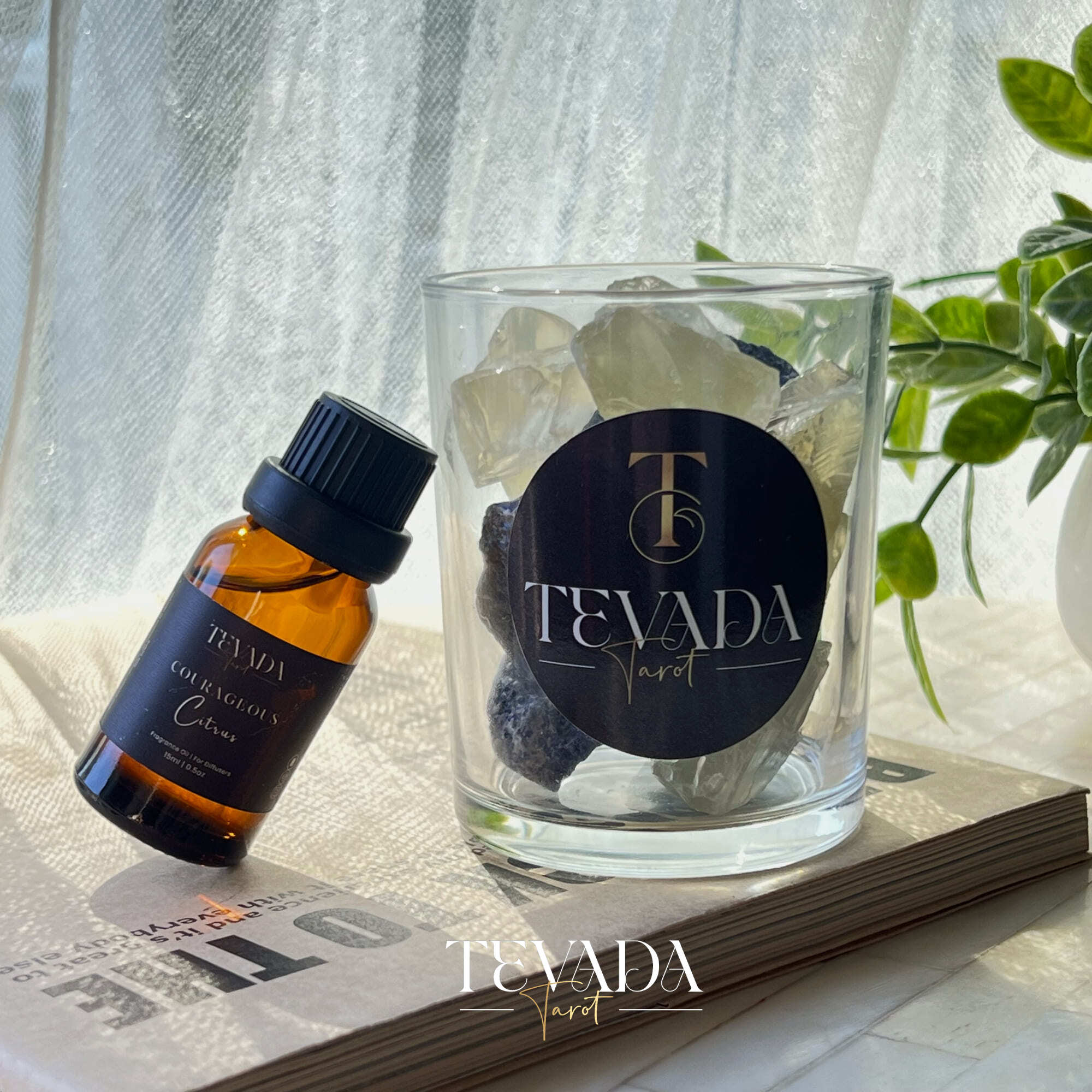 Empower your rituals with this crystal diffuser featuring Citrine, Labradorite, and Sweet Orange oil. Inspired by the Strength tarot card. Perfect for Wiccan supplies, energy healing, and meditation.
