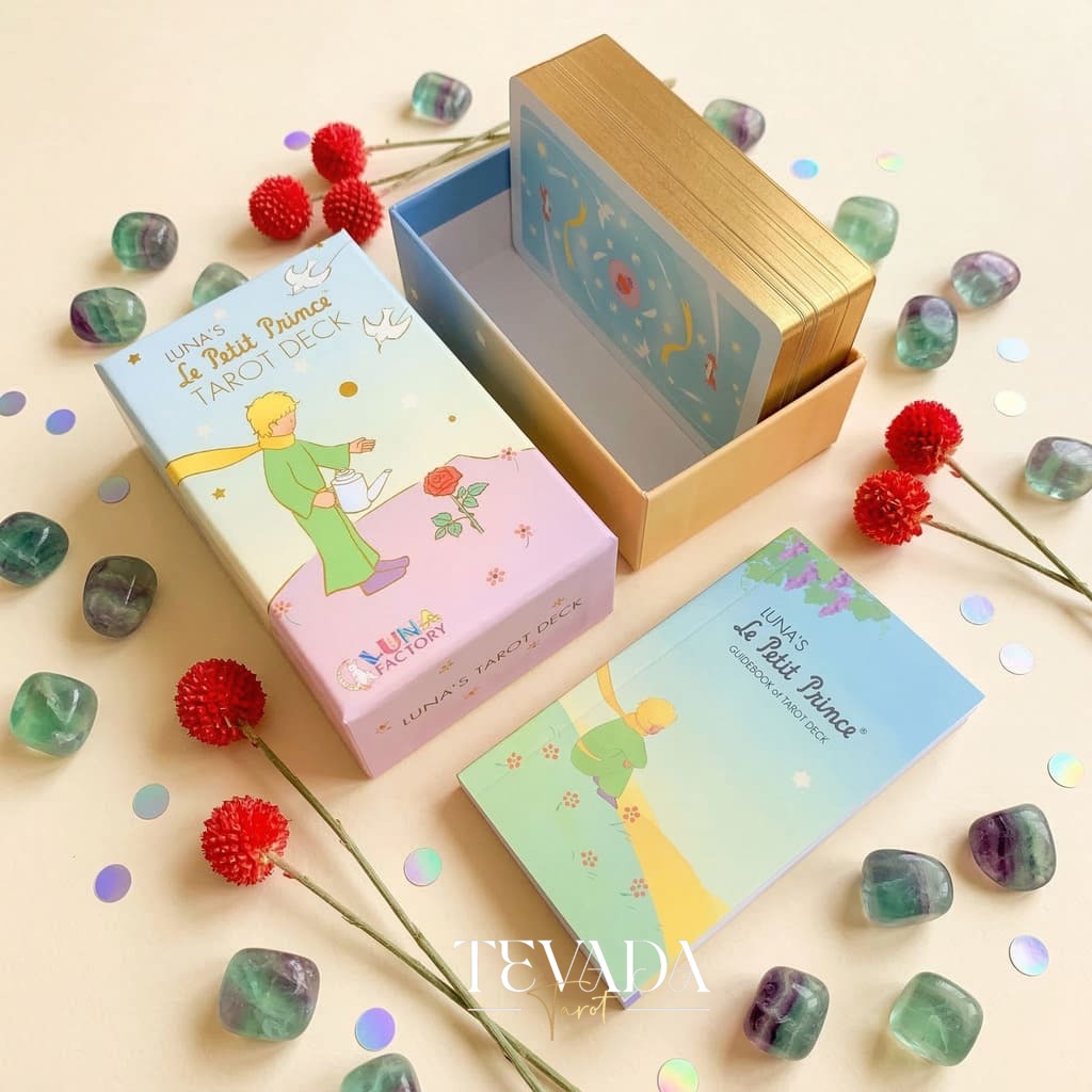 Tarot Deck de Le Petit Prince Luna, las caprichosas cartas del Tarot Indie del Principito para la curación y la autorreflexión.