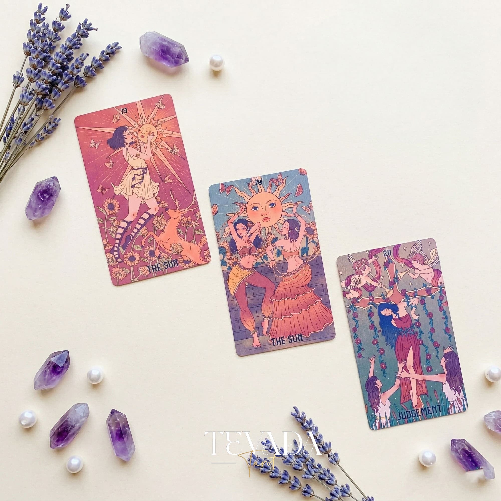 Shes Wilderness Tarot Deck シャドーワークや毎日の内省の儀式に最適な、風変わりなレトロなインディーズ タロット カード。