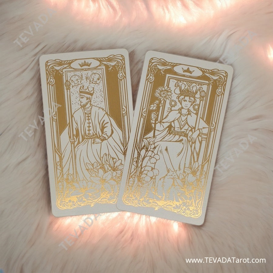 Unlock the mystical allure of Retro Impression Tarot LIMITED. Limited edition deck with captivating Art Nouveau designs featuring stunning golden stamping on white. Explore the profound connections between nature and divination.
