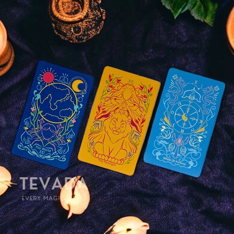Unlock spiritual freedom with the Birds & Flowers Tarot. This 78-card deck fuses antique aesthetics and intuitive symbolism. A beautiful tarot deck for self-discovery and guidance.