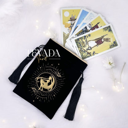 Secure and enchant your tarot cards with our Black Velvet Fairy Tarot Bag. Ideal for spiritual practitioners and tarot enthusiasts alike