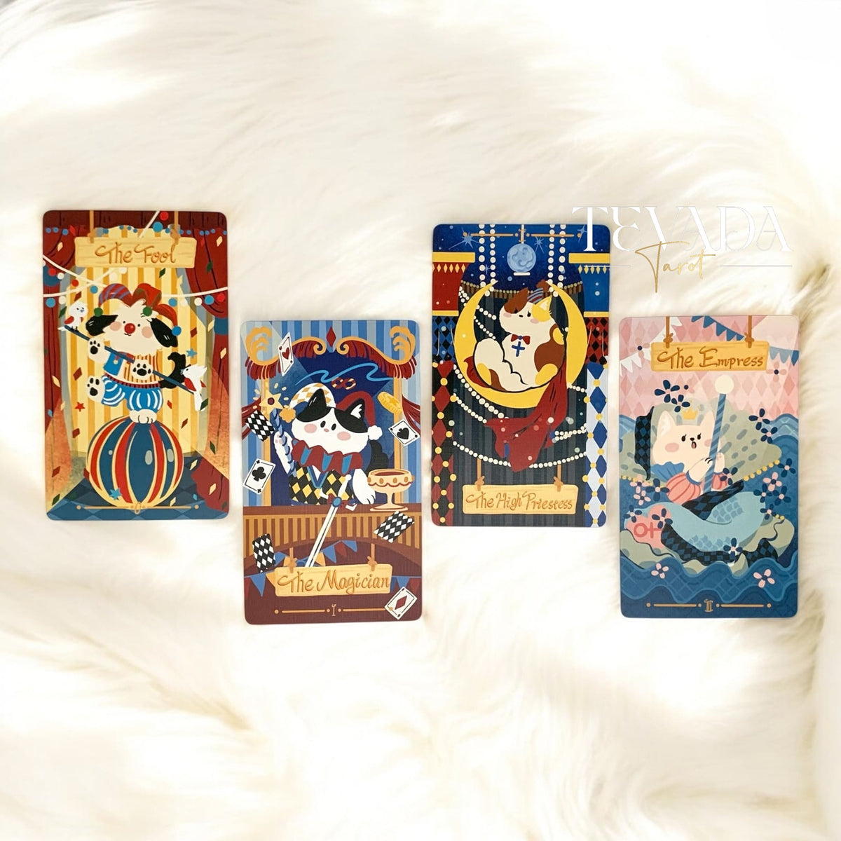 Dramagiac Tarot RED は、毎日のリーディングに喜び、明晰さ、そして魔法の導きをもたらす、かわいい動物をテーマにしたタロットデッキです。