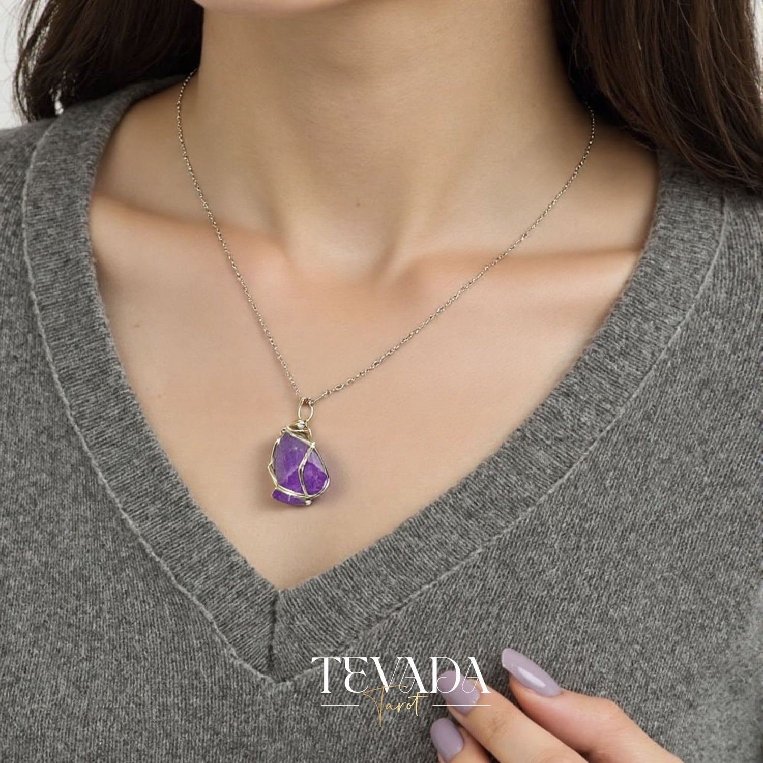 Enhance intuition and spiritual protection with the Amethyst Mystic Crystal Pendant Necklace. This radiant gemstone promotes calmness, psychic awareness, and healing energy, perfect for meditation and Reiki.