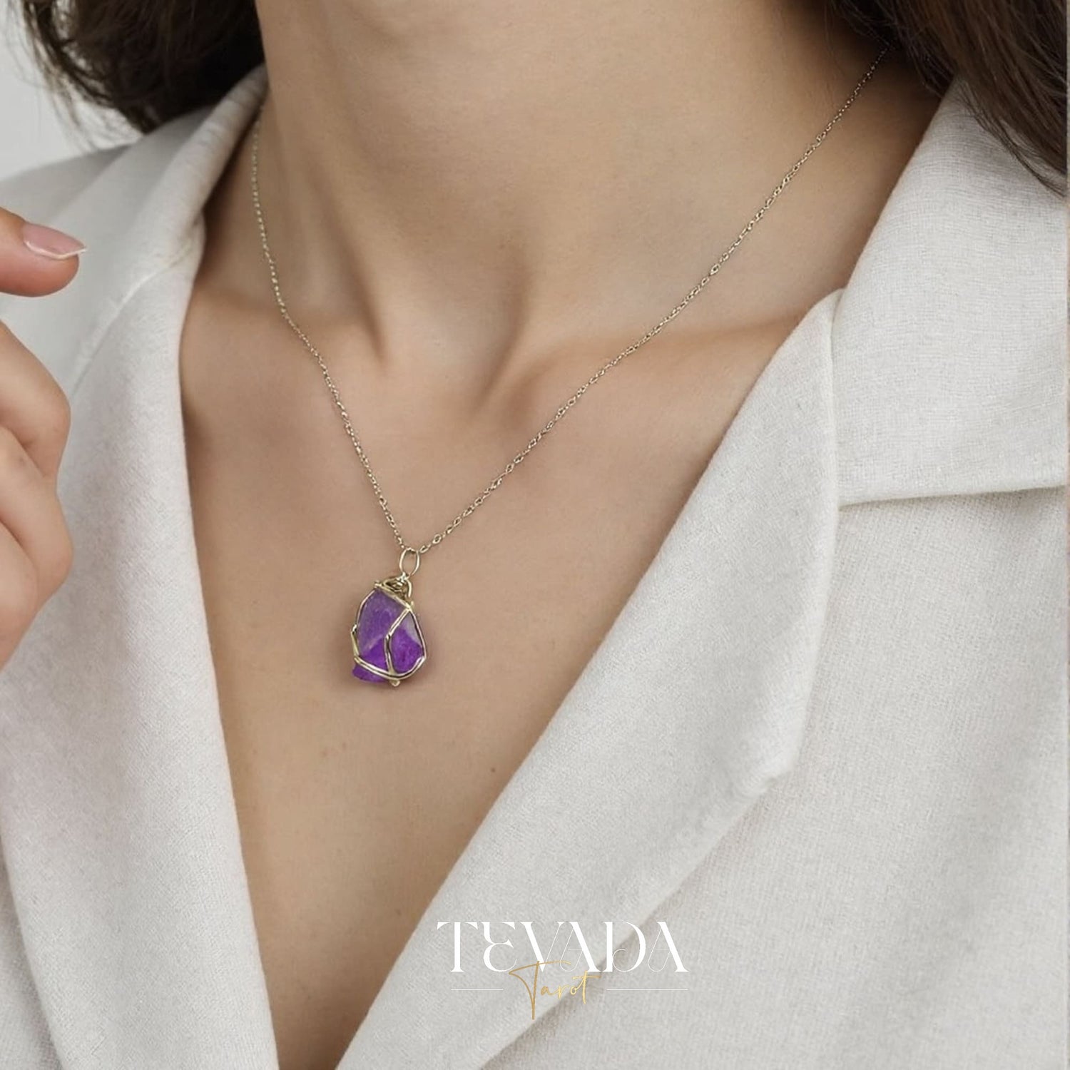 Enhance intuition and spiritual protection with the Amethyst Mystic Crystal Pendant Necklace. This radiant gemstone promotes calmness, psychic awareness, and healing energy, perfect for meditation and Reiki.