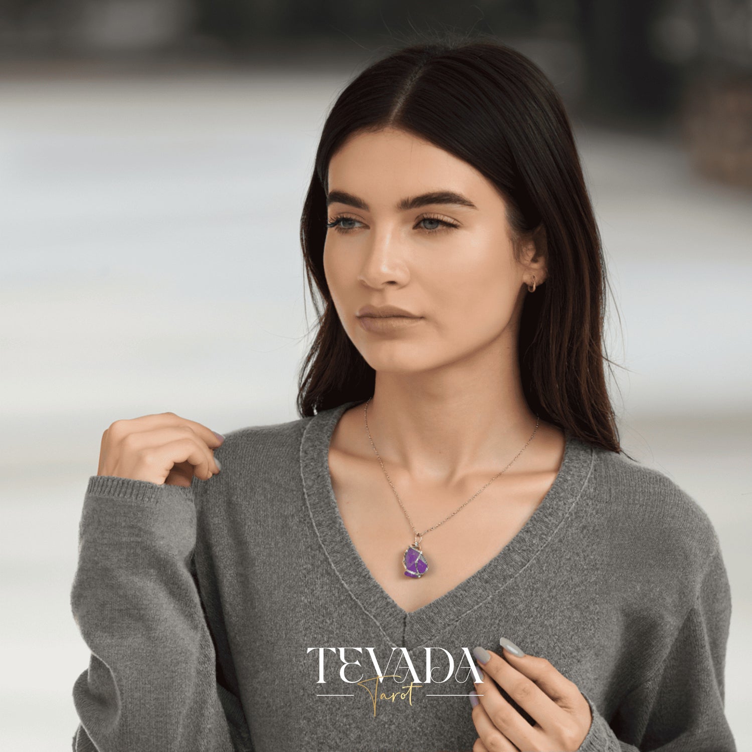 Enhance intuition and spiritual protection with the Amethyst Mystic Crystal Pendant Necklace. This radiant gemstone promotes calmness, psychic awareness, and healing energy, perfect for meditation and Reiki.