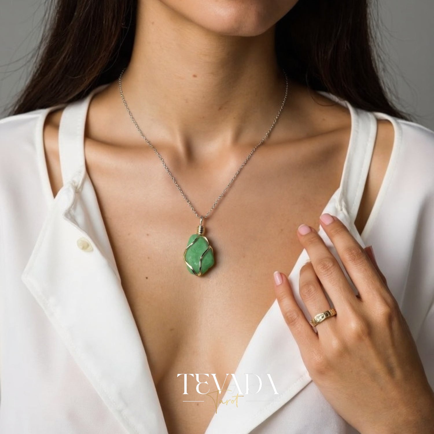 Balance emotions and enhance clarity with the Green Fluorite Mystic Crystal Pendant Necklace. A heart chakra stone for healing, focus, and spiritual protection, perfect for meditation and energy work.