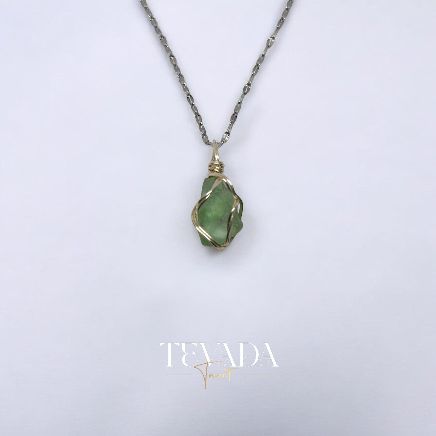 Balance emotions and enhance clarity with the Green Fluorite Mystic Crystal Pendant Necklace. A heart chakra stone for healing, focus, and spiritual protection, perfect for meditation and energy work.