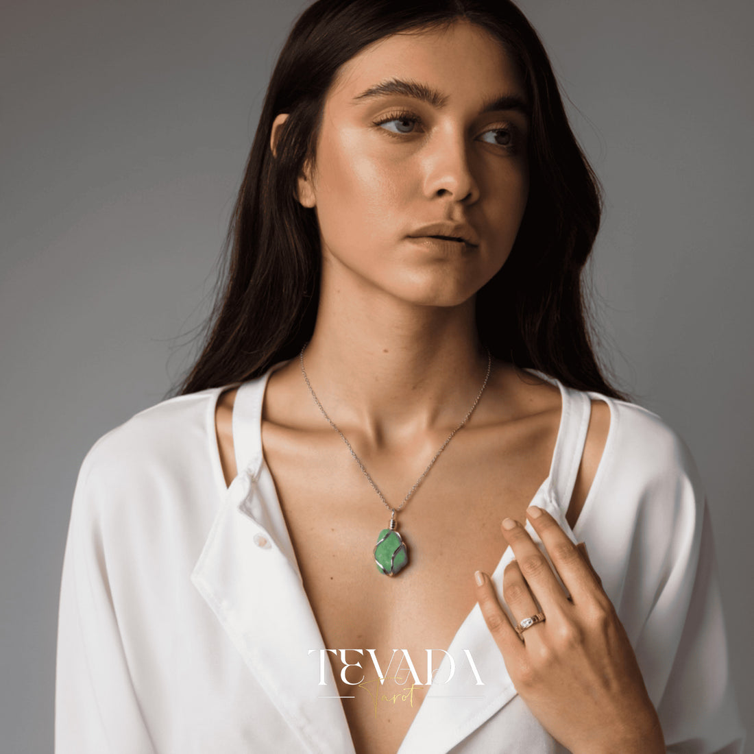 Balance emotions and enhance clarity with the Green Fluorite Mystic Crystal Pendant Necklace. A heart chakra stone for healing, focus, and spiritual protection, perfect for meditation and energy work.