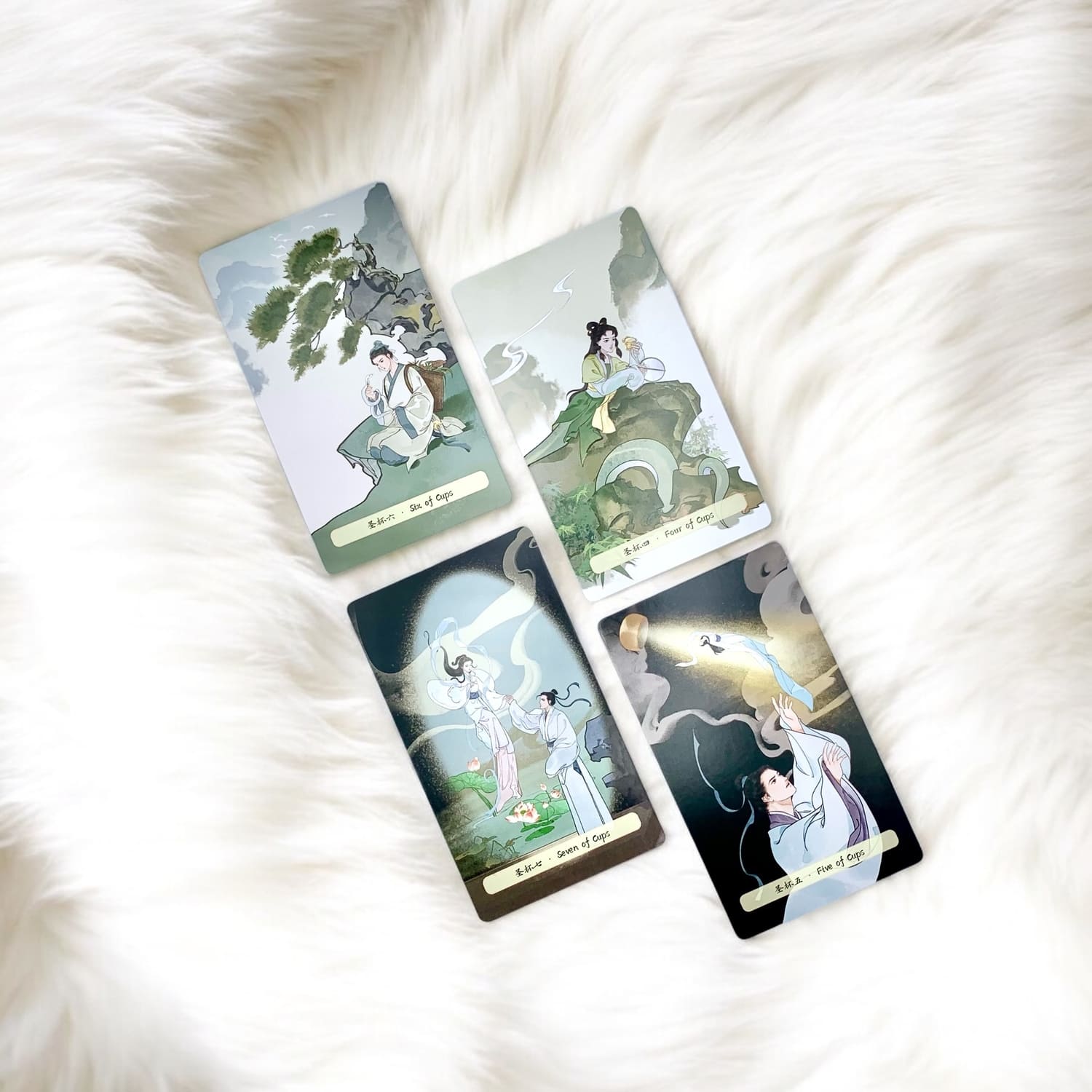 Uncover the wisdom of transformation with the Spiritual Snake Tarot. Featuring stunning Chinese-inspired art, this 78-card deck blends tradition and mysticism to enhance your readings and personal growth.