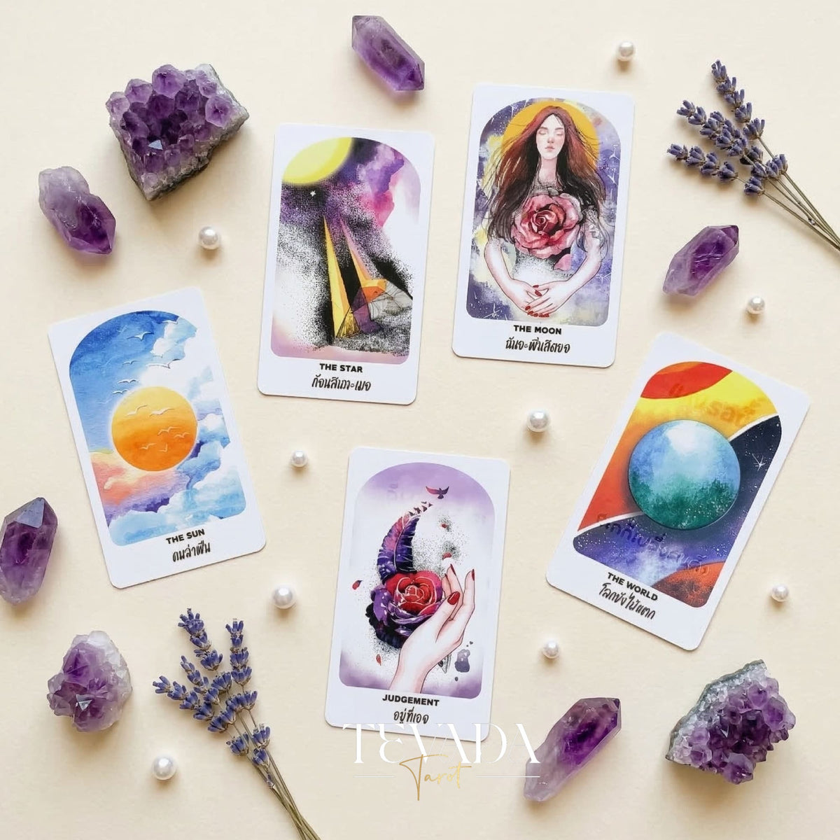 Fungjai Tarot Love &amp; Hope 編集版は、感情的な癒しとセルフケアのためのビンテージ漫画アートをフィーチャーしています。
