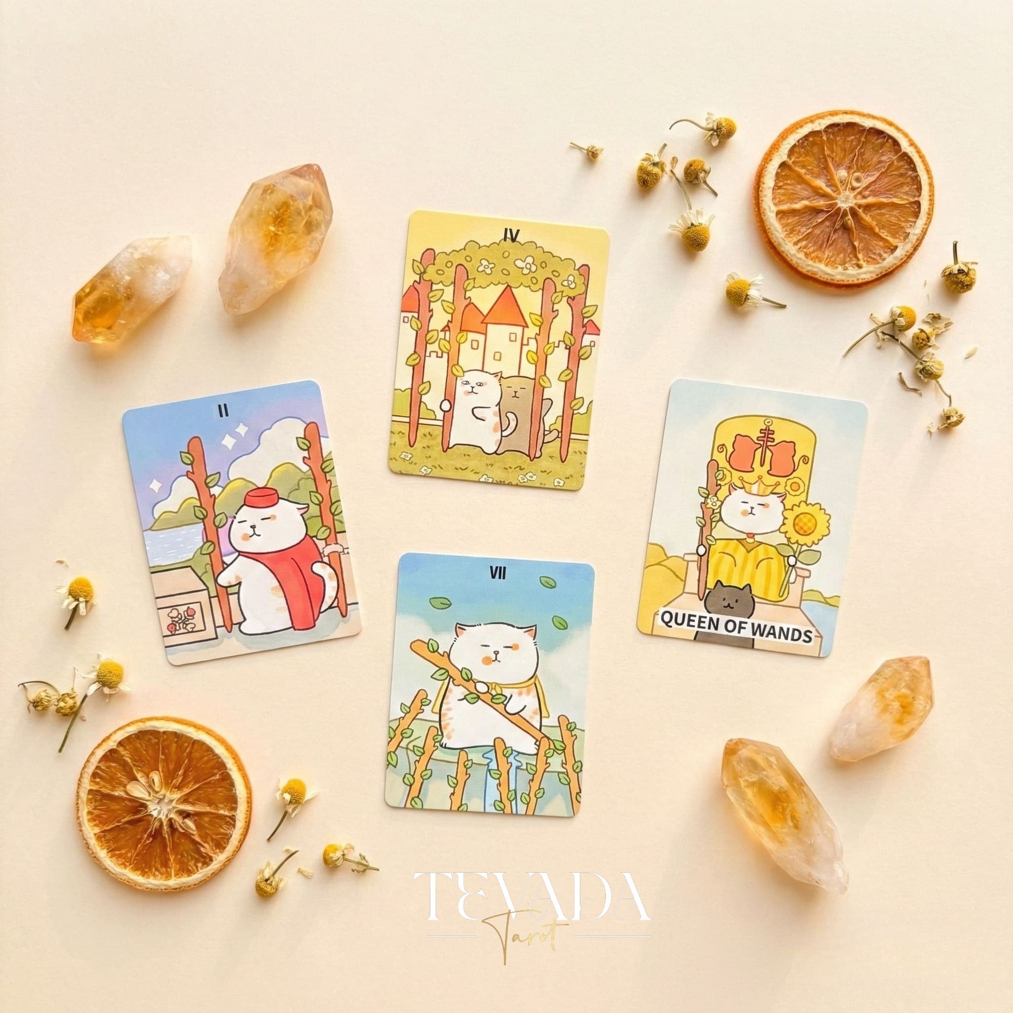 Jeu de tarot Jiuyujiang Chubby Cat avec des chatons de dessins animés amusants et des cartes de poche pour une divination légère.