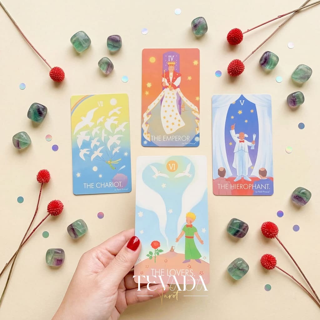 Tarot Deck de Le Petit Prince Luna, las caprichosas cartas del Tarot Indie del Principito para la curación y la autorreflexión.