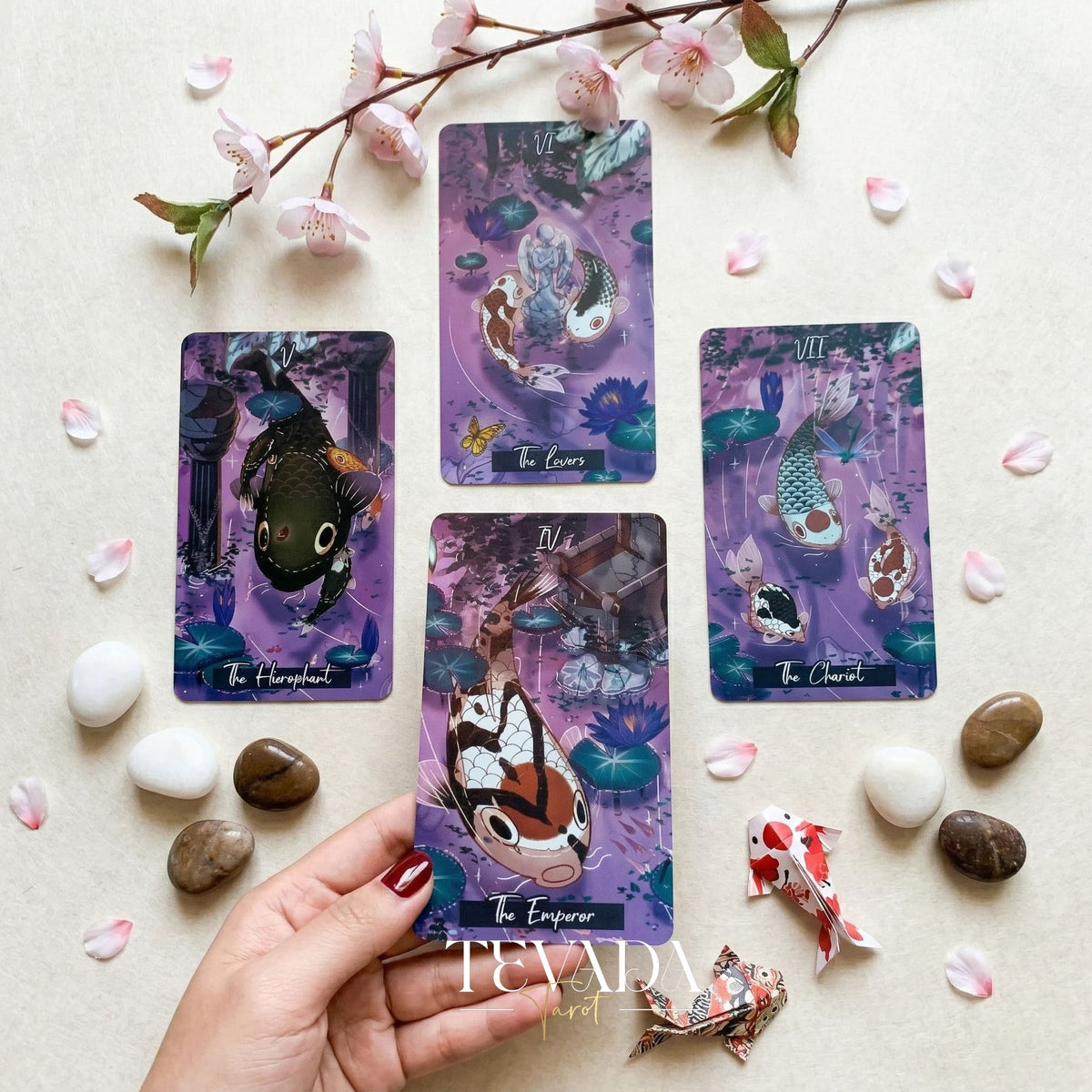 Nishikigoi Tarot caprichoso japonés koi Indie Tarot Deck para el ritual diario y la autorreflexión profunda.