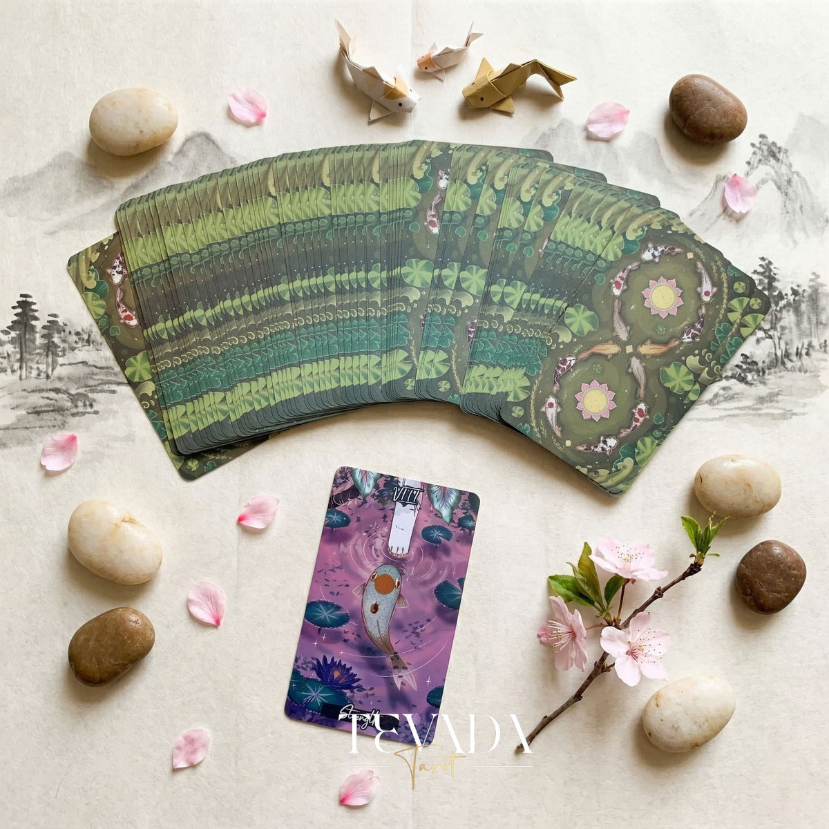 Nishikigoi Tarot caprichoso japonés koi Indie Tarot Deck para el ritual diario y la autorreflexión profunda.