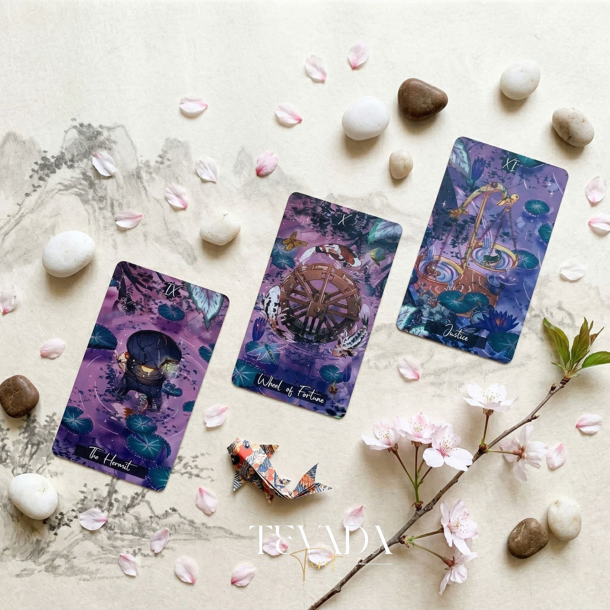 Nishikigoi Tarot caprichoso japonés koi Indie Tarot Deck para el ritual diario y la autorreflexión profunda.