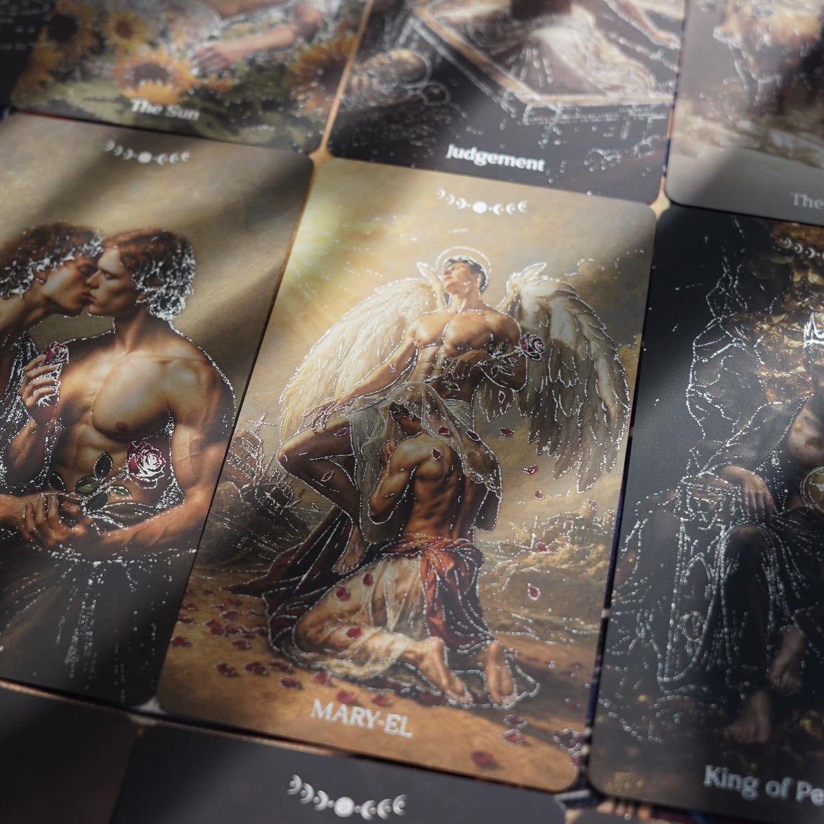 Pacte du Tarot Arcanes, jeu de romance sombre avec bords dorés rouges pour la réflexion des ombres