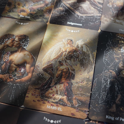 Pacte du Tarot Arcanes, jeu de romance sombre avec bords dorés rouges pour la réflexion des ombres