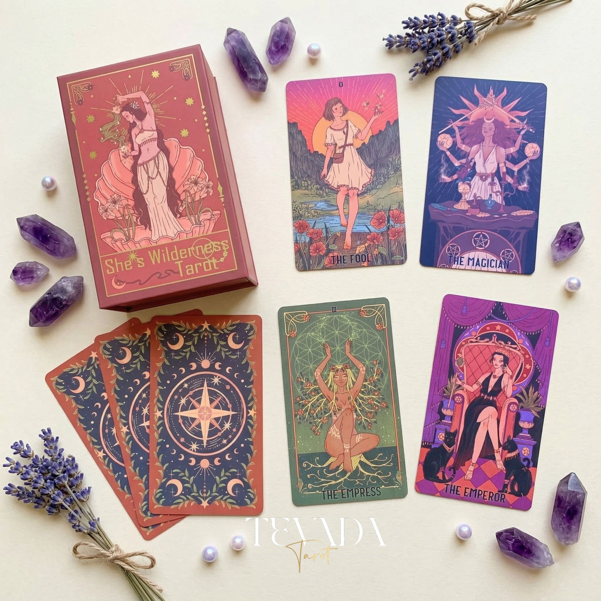 Shes Wilderness Tarot Deck シャドーワークや毎日の内省の儀式に最適な、風変わりなレトロなインディーズ タロット カード。