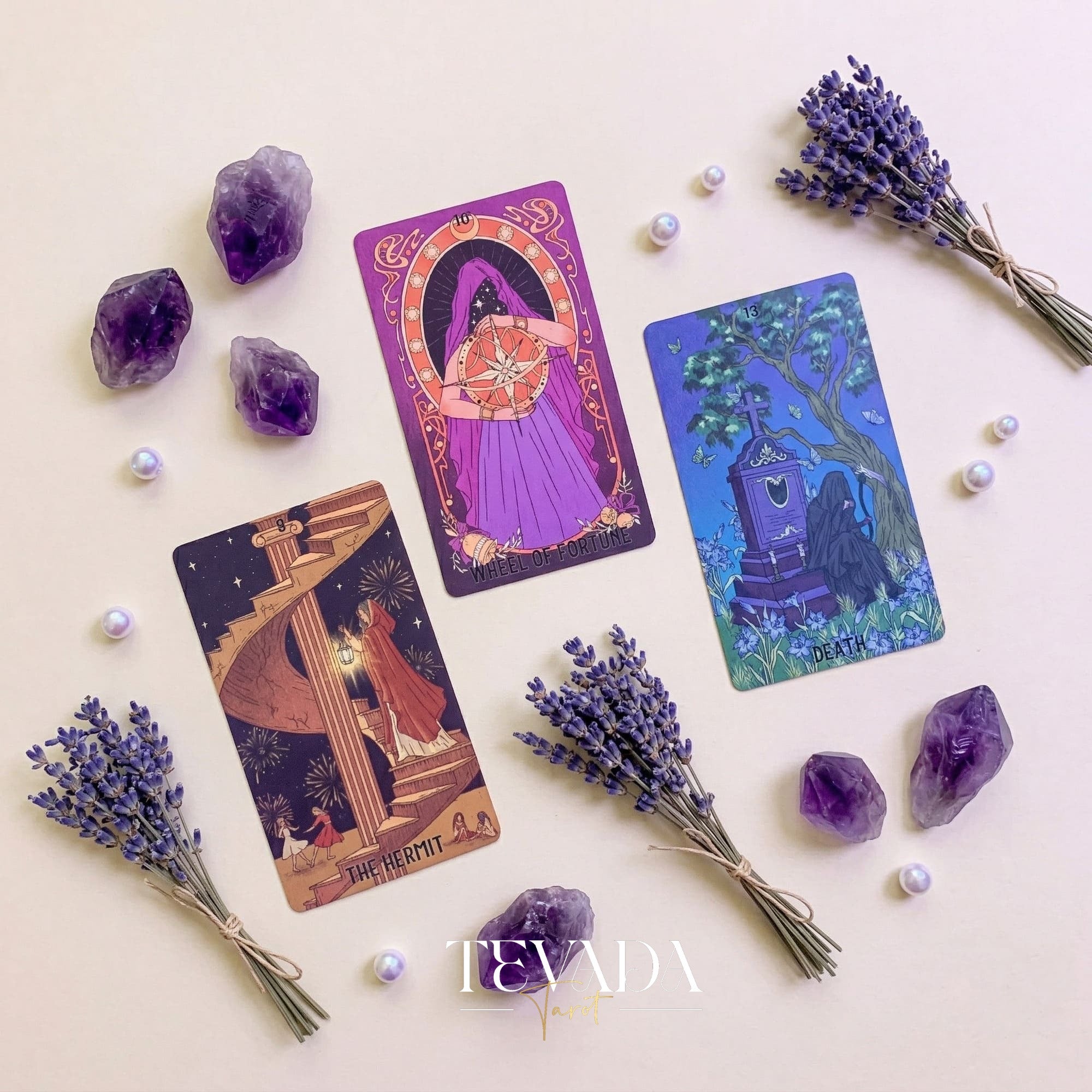 Shes Wilderness Tarot Deck シャドーワークや毎日の内省の儀式に最適な、風変わりなレトロなインディーズ タロット カード。