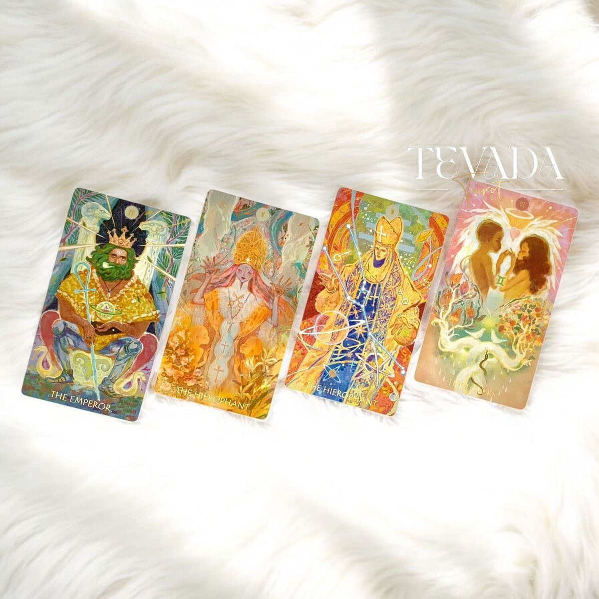 Descubra The Whisper of Stars y Garden Tarot SELF Edition, una baraja de 78 cartas de arte místico e introspección profunda. Abrace el autodescubrimiento a través de ricos tonos púrpuras y susurros dorados de sabiduría.